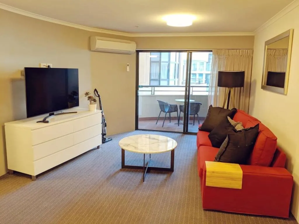 Image of Exquisite Apartment at Citys Doorstep – Hosted by Canstay