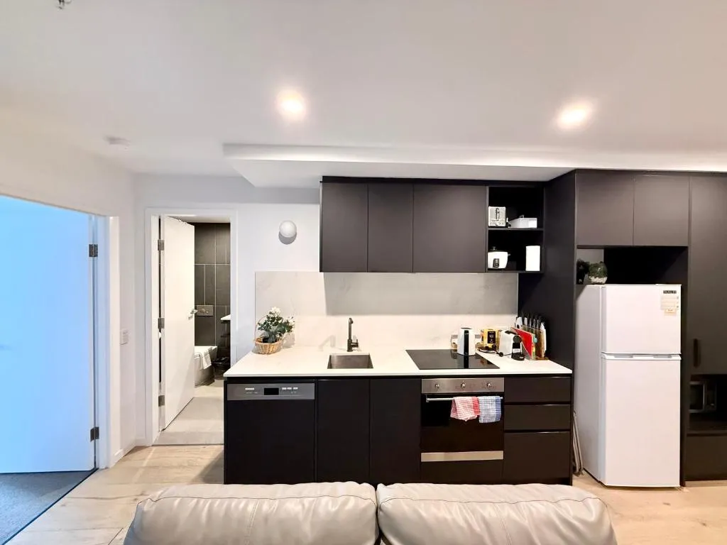 Image of Heart of CBD Stylish 2BR Apt-Quiet-pool-view-BBQ