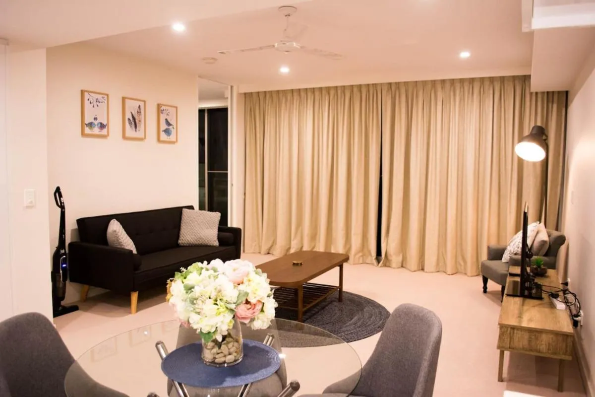 Image 2 of Homely Modern Apt by Lake between City and Russell – Hosted by CanStay