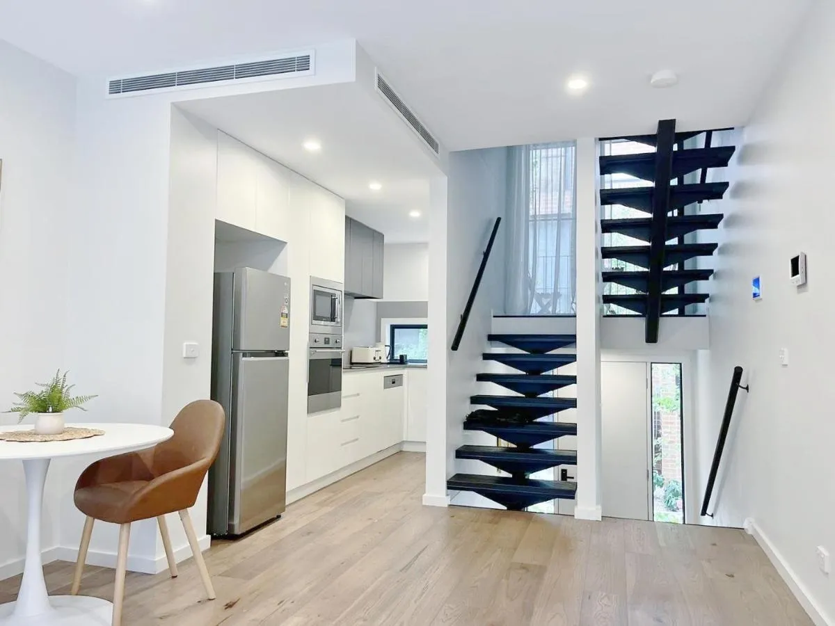 Image 2 of Inn Central Townhouse at Canberra