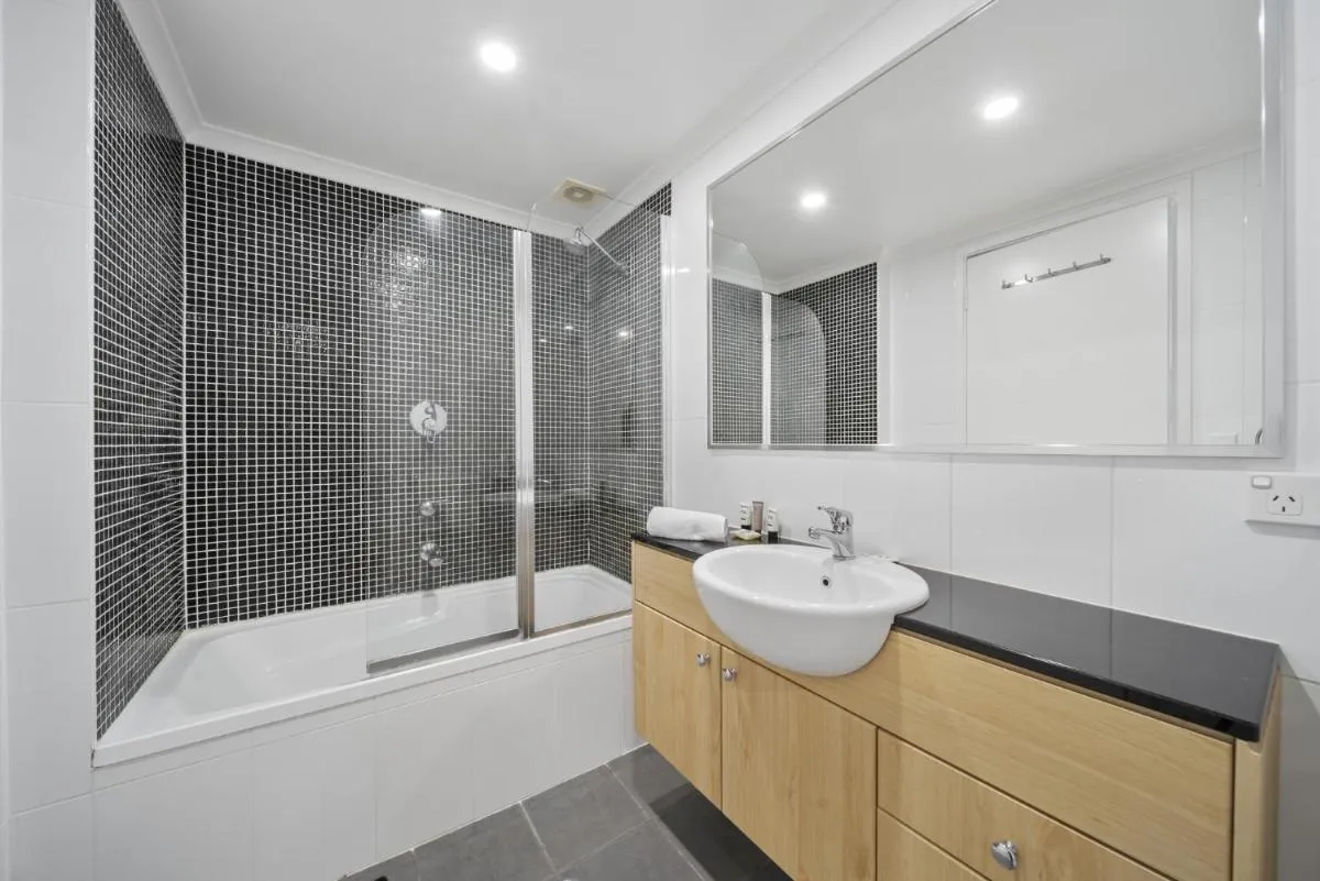 Image 2 of Loft-Style CBD 1-Bed with Rooftop Terrace & BBQ