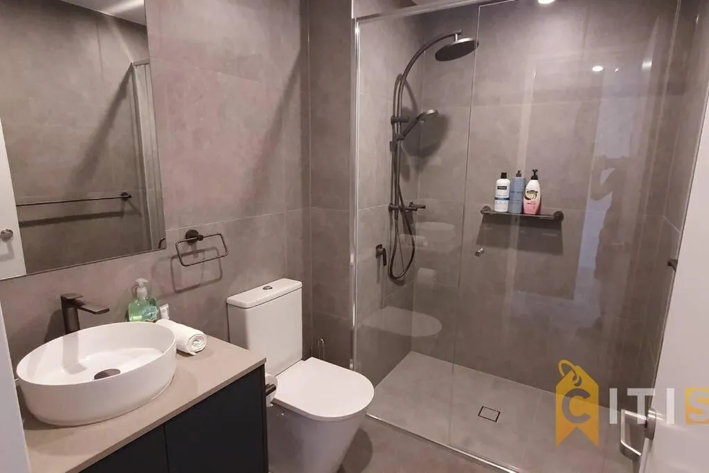 Image 2 of Lovely in Lyneham – 1bd 1bth Apt