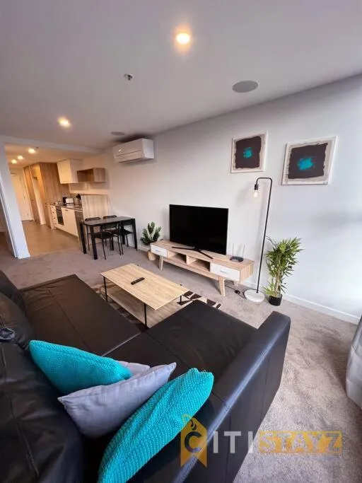 Image 3 of Magic at Midnight – Braddon CBD – 1 Bd 1bth Apt