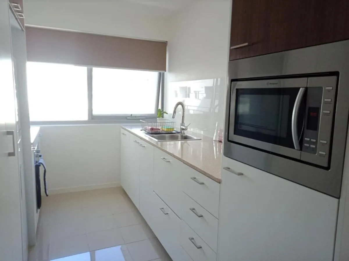 Image 4 of Modern 2BR 2BA Close to CBD – Hosted by Canstay