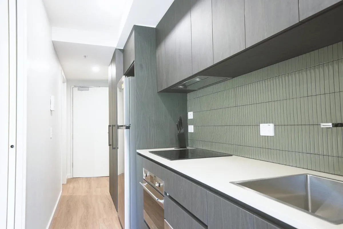Image 2 of Modern apt in heart of the city