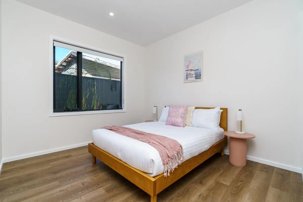 Image 6 of New 4 bedroom city home with Tesla charger – Hosted by CanStay