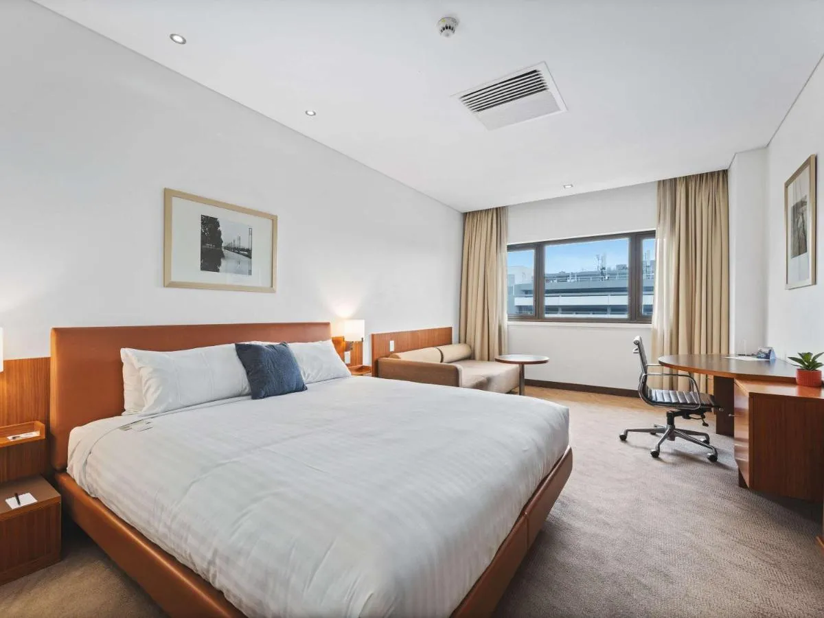 Image 3 of Novotel Canberra