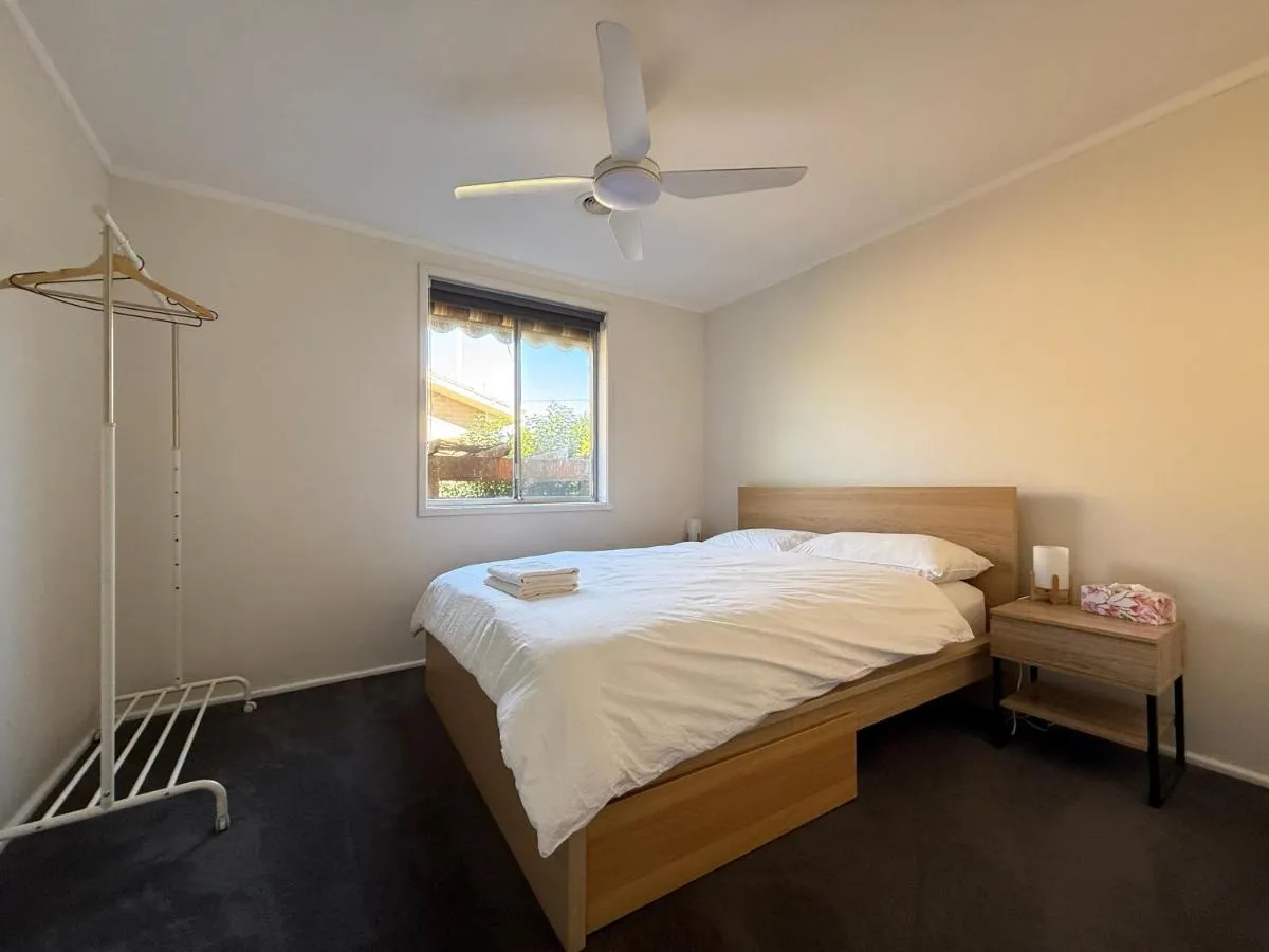 Image 6 of Page 3BR House