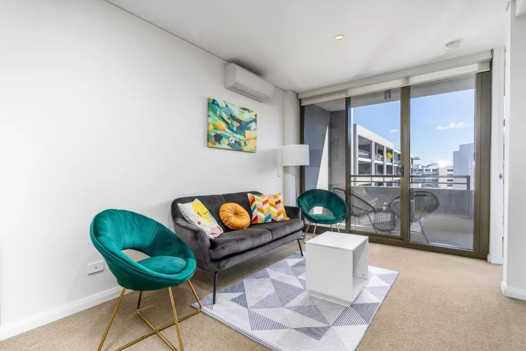 Image of Parliamentary Triangle 1BR Apartment – Hosted by CanStay