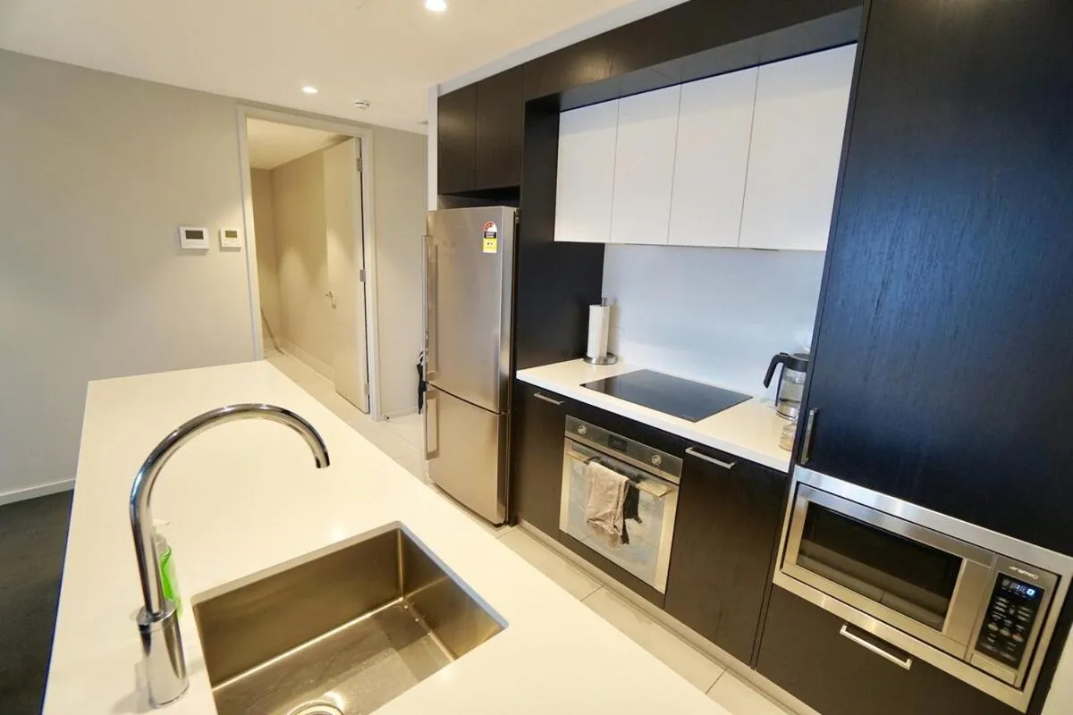 Image 2 of Prestige Waterfront Apartment in Kingston, ACT
