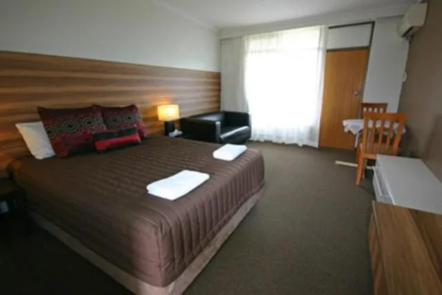Image 2 of Red Cedars Motel