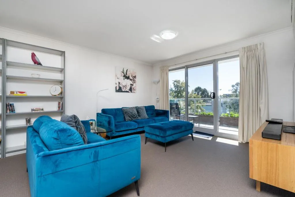 Image of Spacious and Cosy Apt with Great Views in Braddon – Hosted by CanStay