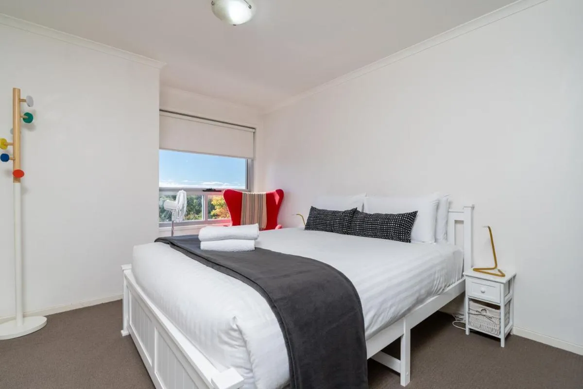 Image 2 of Spacious and Cosy Apt with Great Views in Braddon – Hosted by CanStay
