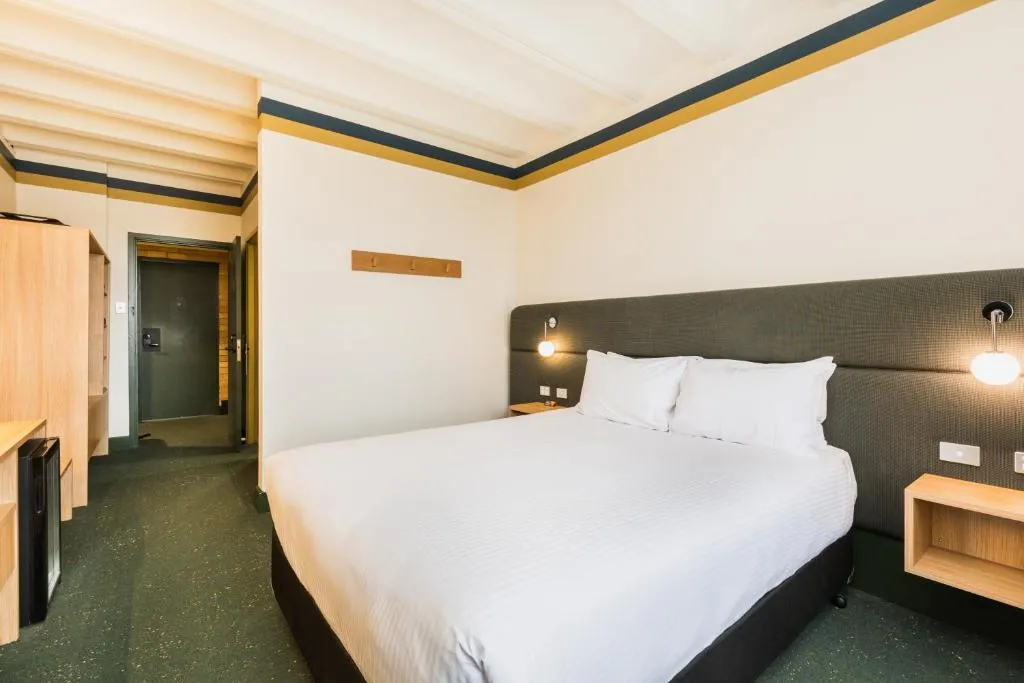 Image of Statesman Hotel