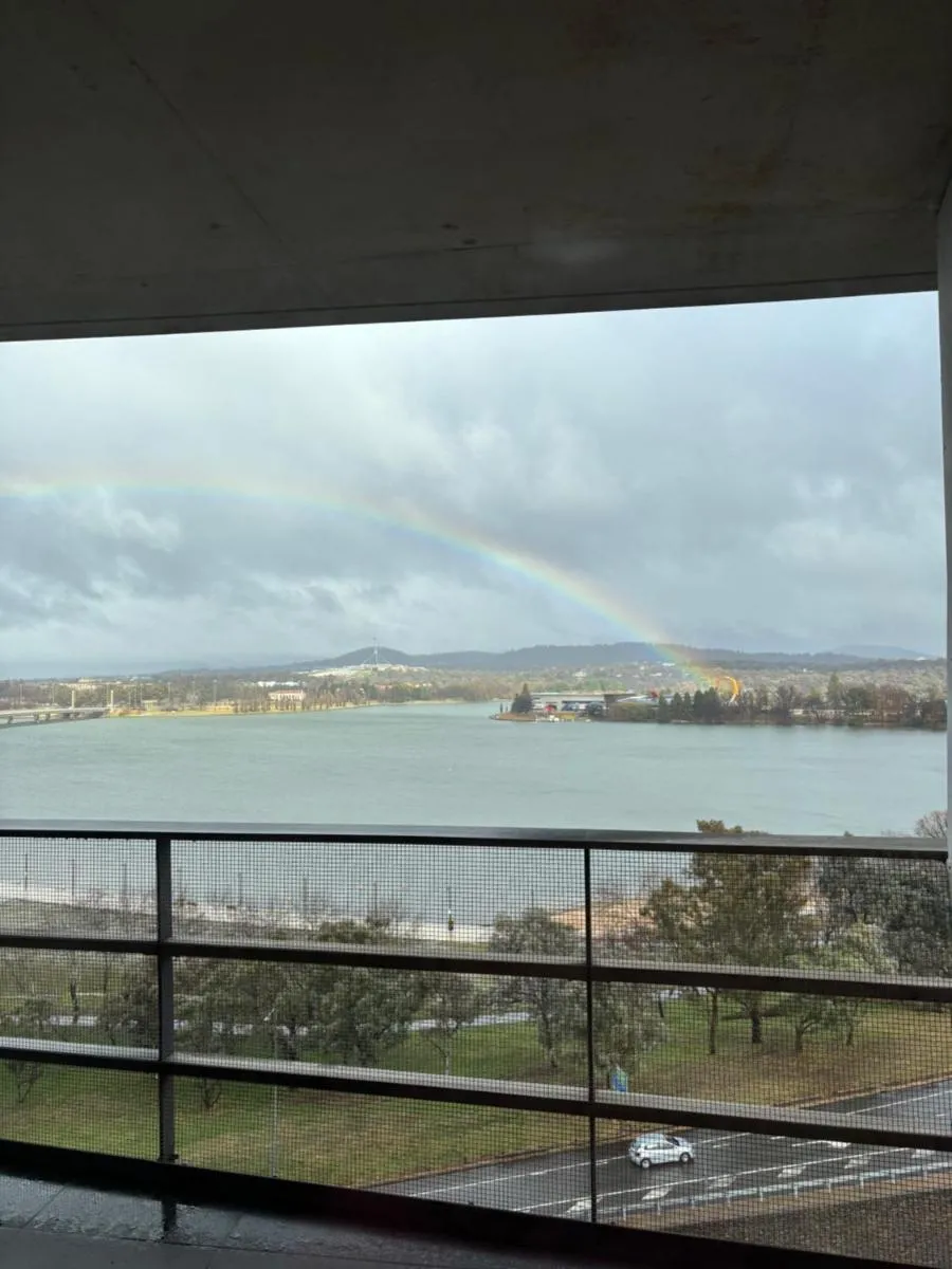 Image 1 of Stylish Central Lake View Apartment – free parking