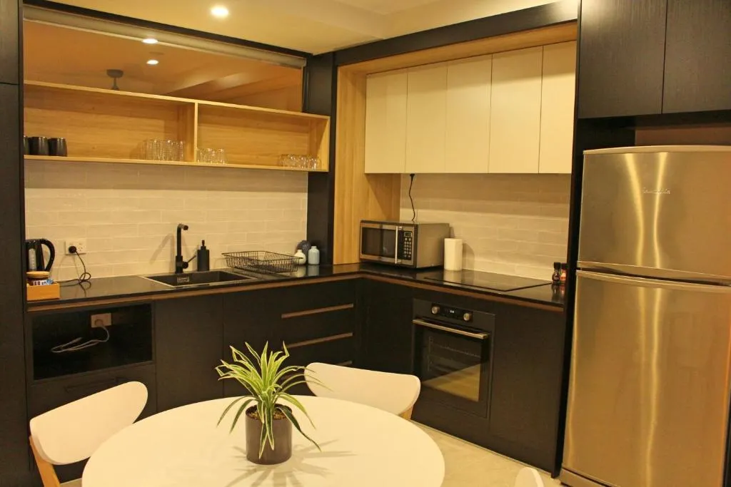 Image of Stylish, Modern, Cute as a Button – Braddon CBD
