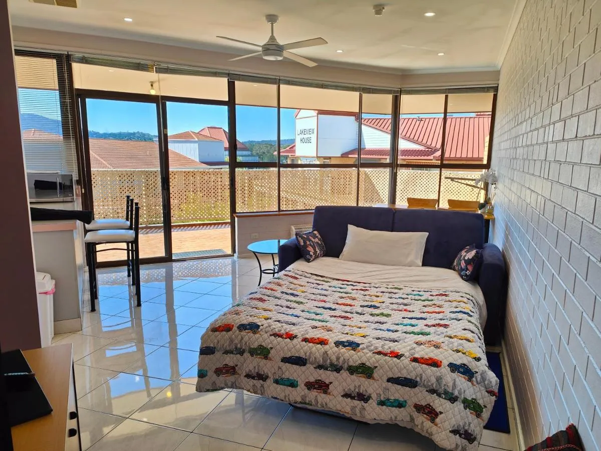 Image 1 of Tuggeranong Short Stay #08C – Sleeps 6