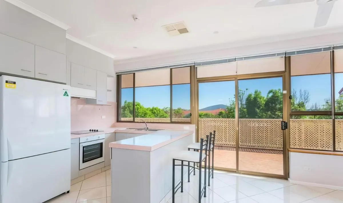 Image 3 of Tuggeranong Short Stay #08C – Sleeps 6