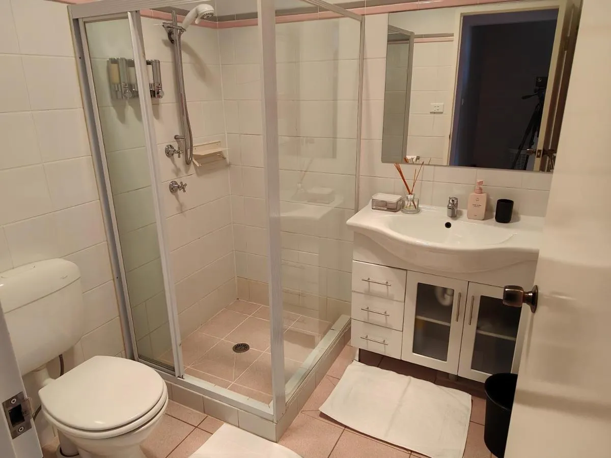 Image 2 of Tuggeranong Short Stay #08C – Sleeps 6