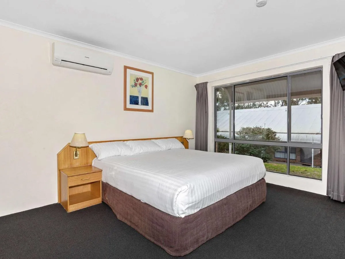 Image 1 of ibis Styles Canberra Eagle Hawk